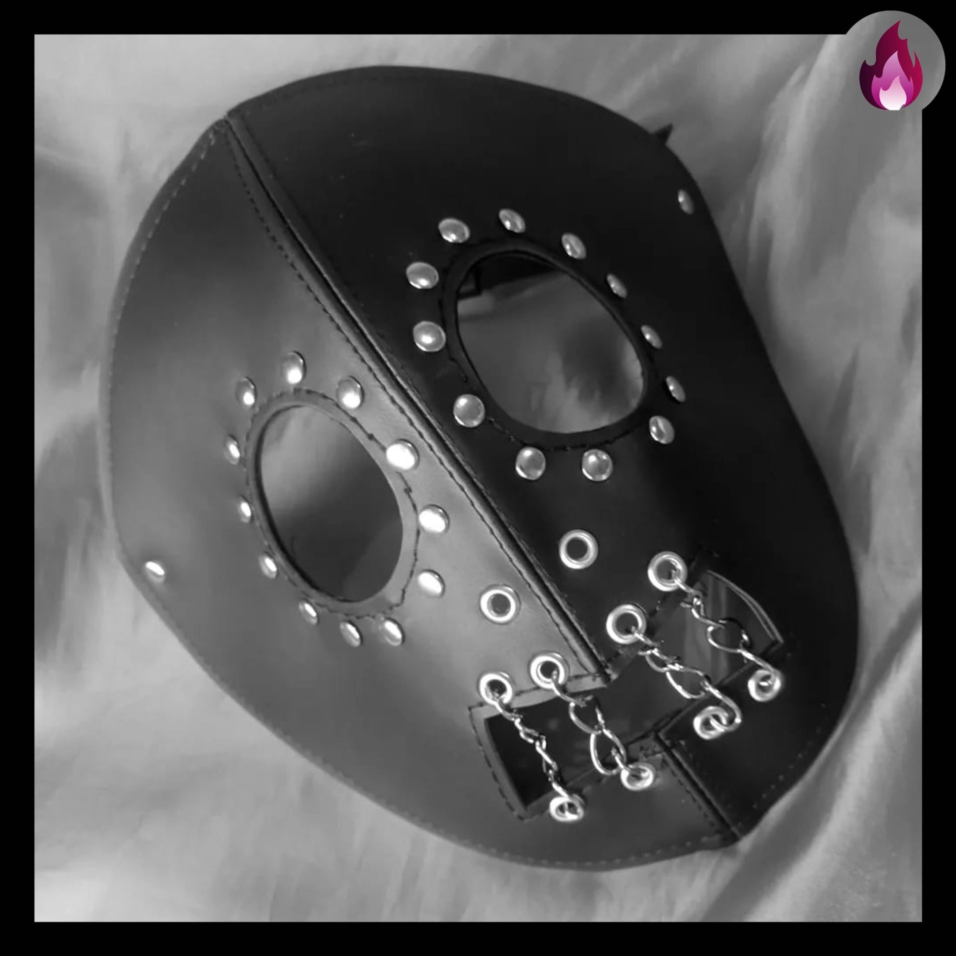 MASCARA RUSALKA BOCA CADENA